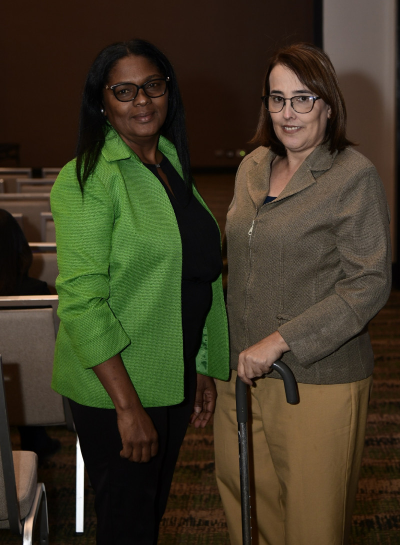 Porfiria Rodríguez y Claudia
López Objio.