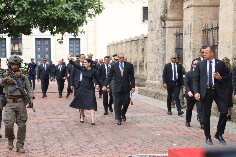 La pareja presidencial cuando se dirigía al Tedeum en la Catedral Primada de América.