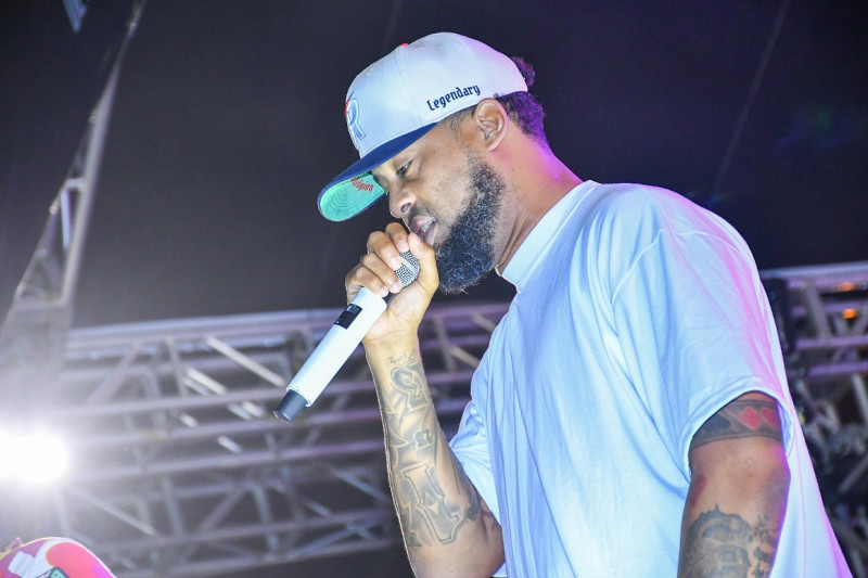 El Lápiz fue recibido con vítores por la multitud congregada en el Parque Eugenio María de Hostos.