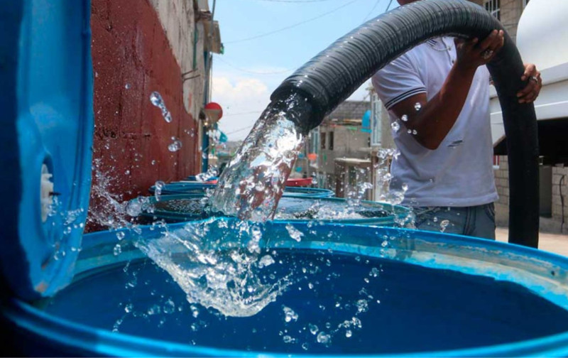 Las denuncias de escasez de agua han sido constantes en Listín en el Barrio.