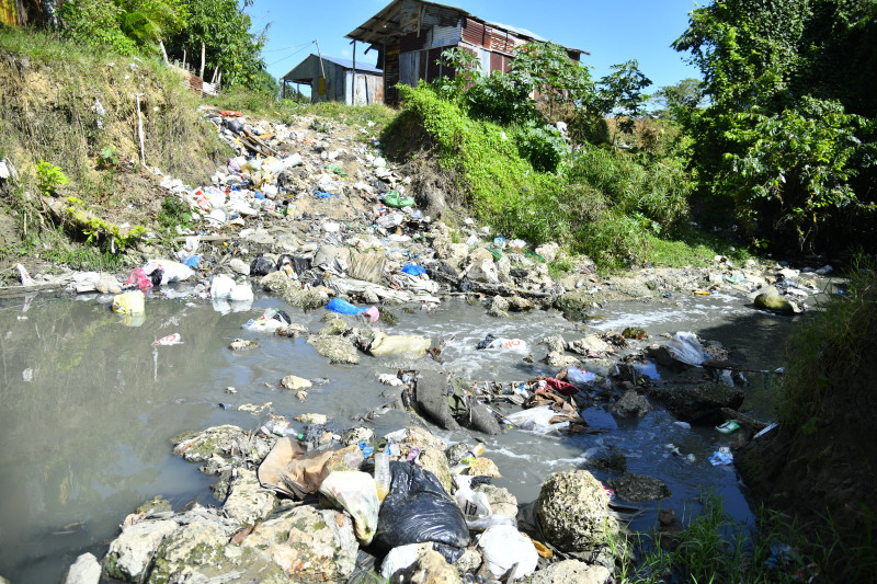 Esta cañada de ha convertido en un dolor de cabeza para los habitantes de varios sectores de Palmarejo.