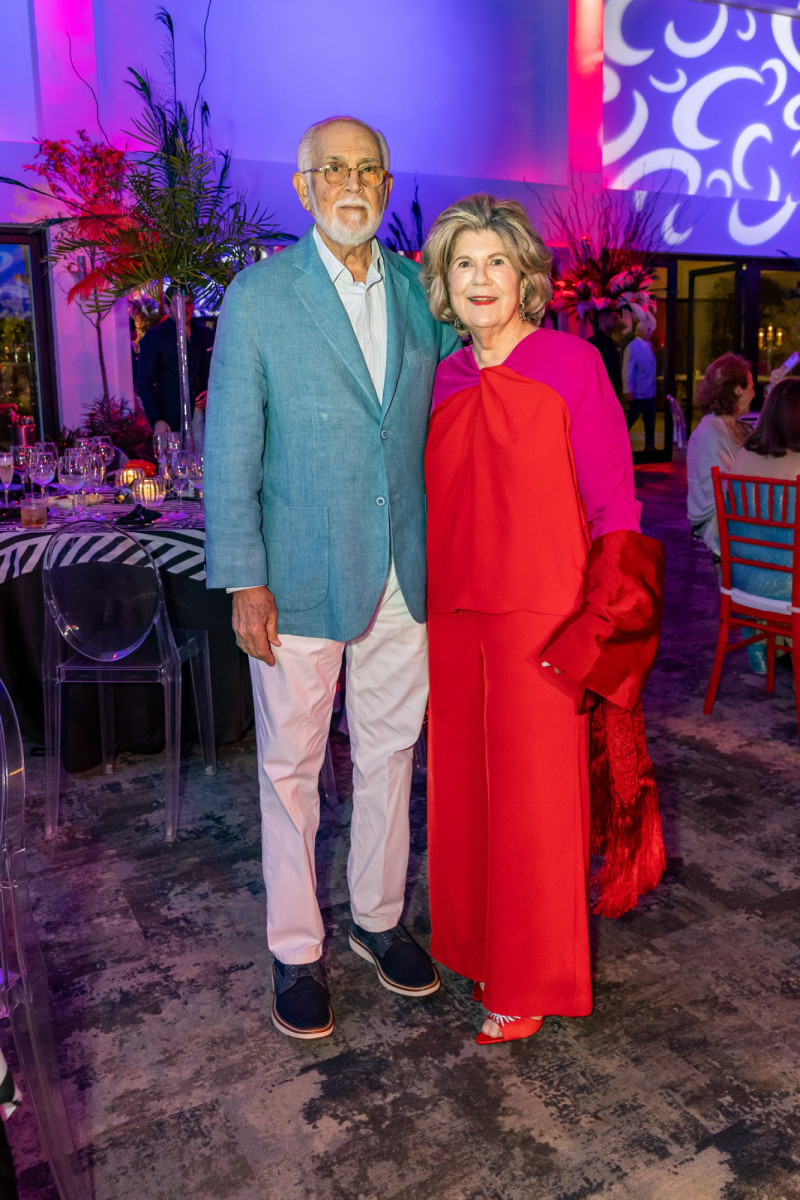 Tony y Rosalía Caro.