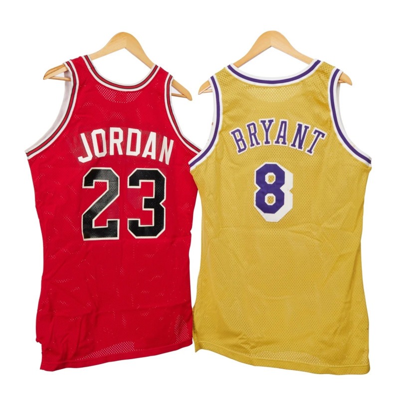 Las de Michael Jordan y Kobe Bryant son dos de las camisetas más vendidas en la historia de la NBA.