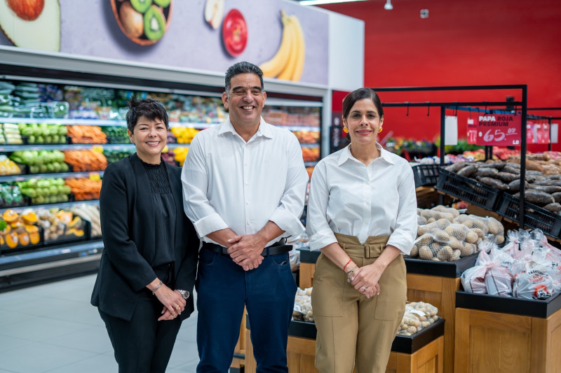 Cinthia Antonio, Celso Portela y Madelyn Martínez.