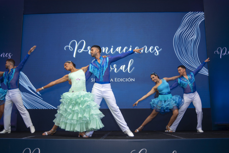 Los invitados disfrutaron del espectáculo Fantasía Coral.