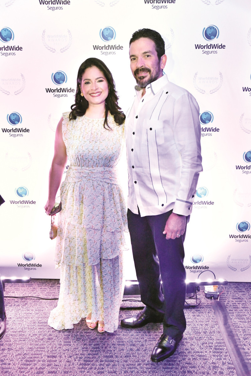 Massiel Popa y Oliver Castillo.