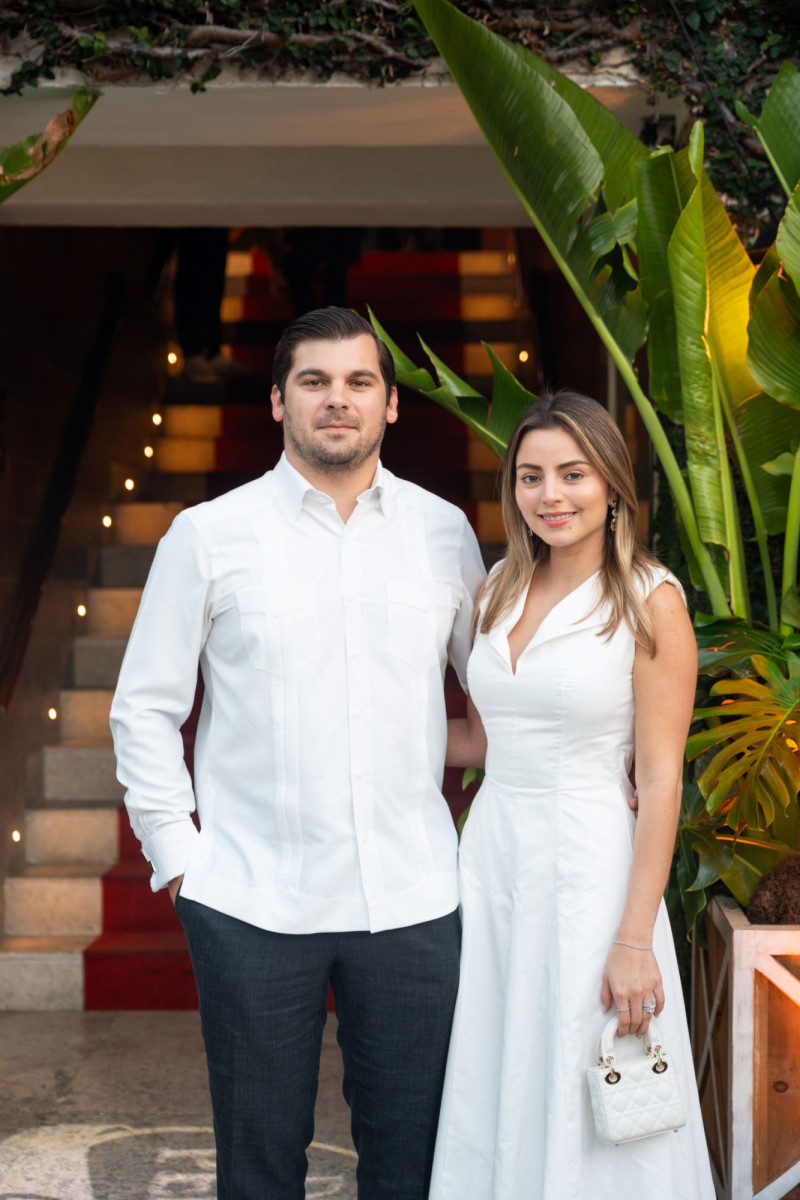 Oscar Valiente y Andrea Luna de Valiente