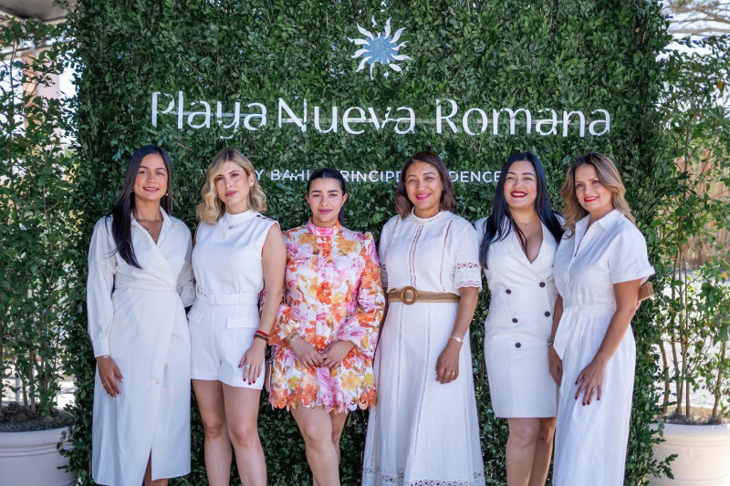 Loiry Pilier, Mariana Zambrano, Lady Diana Martínez, Rossy Santana, Diandra Aguiló y Adriana Jiménez.