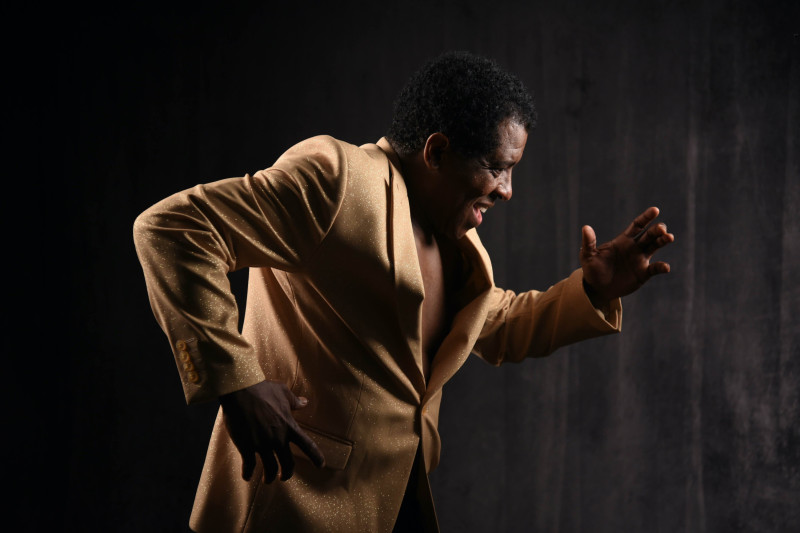 Antonio Melenciano realizará homenaje a Johnny Ventura en el teatro.