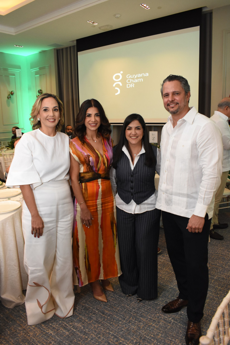 Isabel Puig, Yamily López, Biviana Riveiro y Miguel Ángel González.