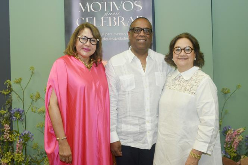 Doris Romero Servio Cepeda y Charo Gómez.