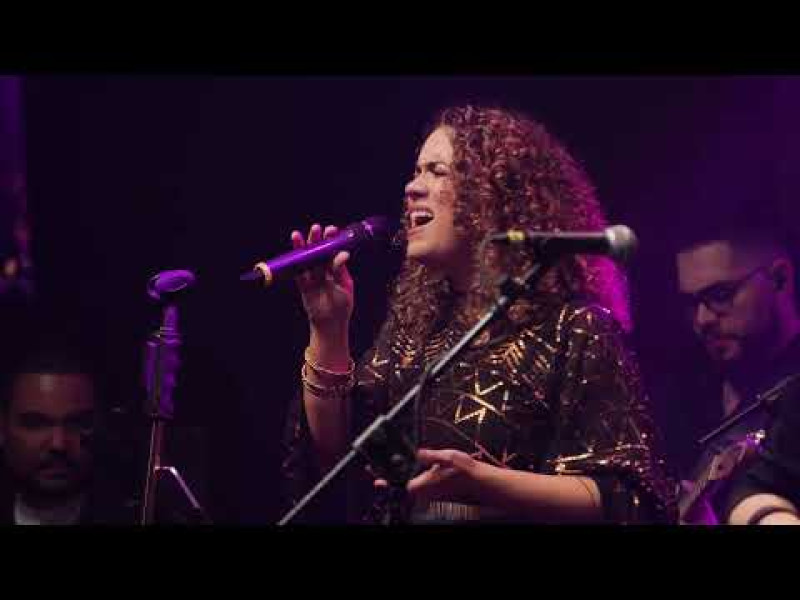 Nuestra interpretación de la canción "TE DI", del cantautor dominicano Pavel Núñez. Este video fue grabado durante nuestro concierto en Lungomare, el martes 17 de Diciembre de 2024.
Laura RIvera: voz
Alvaro Dinzey: piano
Eliezer Paniagua: saxofón
Melvin Rodríguez: guitarra
Edgar Molina: percusión
Guy Frómeta: batería
Pengbian Sang: dirección musical y bajo eléctrico.
Equipo técnico:
Rosa Amarella Valerio: productora, road manager
Marcos Féliz: Grabación de audio
Les Bueno: monitores
Grabación y edición de video: Palmmdo (Palm Media Dominicana)