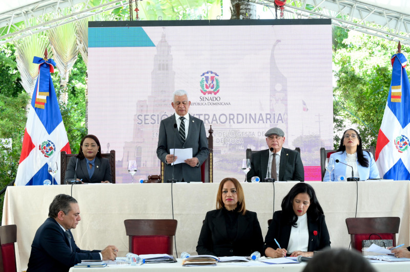 El Senado celebró sesión extraordinaria ayer en el Museo Ramón Cáceres de Moca, con motivo del 162 aniversario del “Grito de Moca”, una de las primeras manifestaciones armadas contra la anexión a España, en 1861.