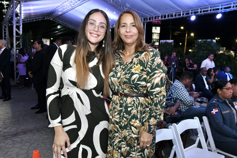 Aura González y Josefina González