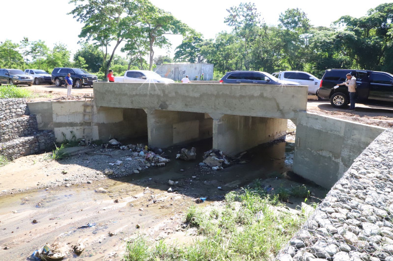 La Empresa de Generación Hidroeléctrica Dominicana (EGEHID) dio plazos de hasta ocho meses a los contratistas de 22 obras en la Sierra de Santiago.