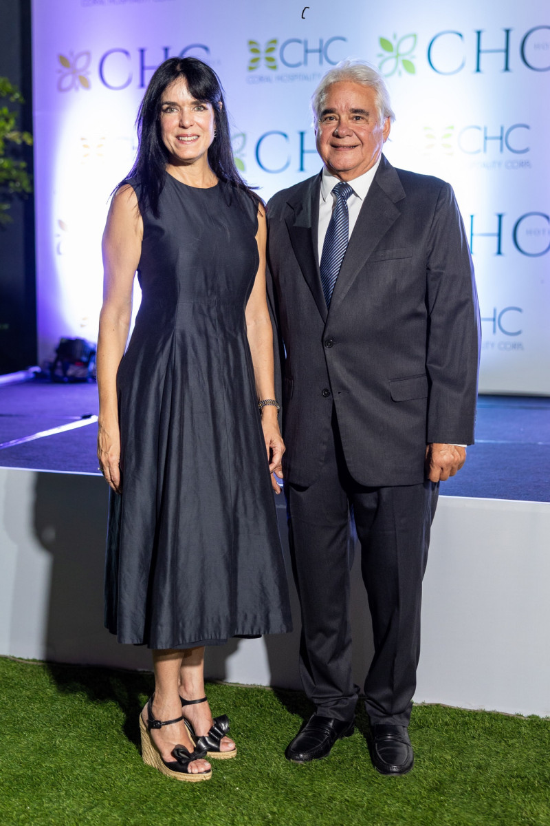 Sarah Viñas y Raymond Soñé.