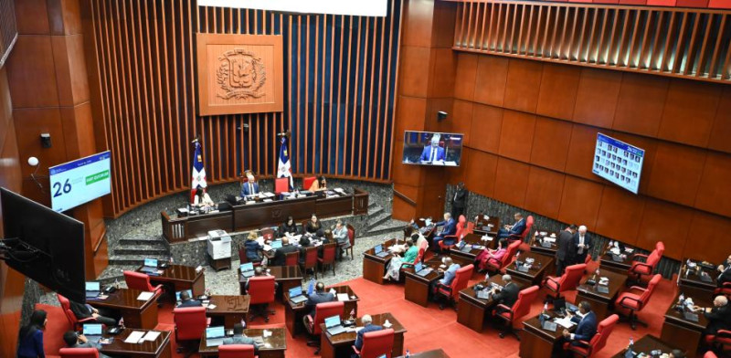La aprobación de la reunión sostenida por los senadores finalizó en el artículo 85.