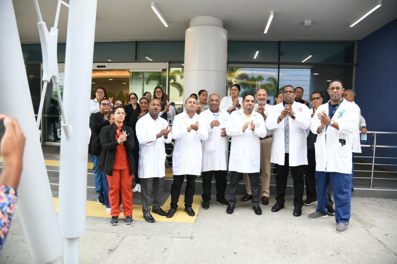 Los médicos reclaman el cese de las cancelaciones y varias reivindicaciones.