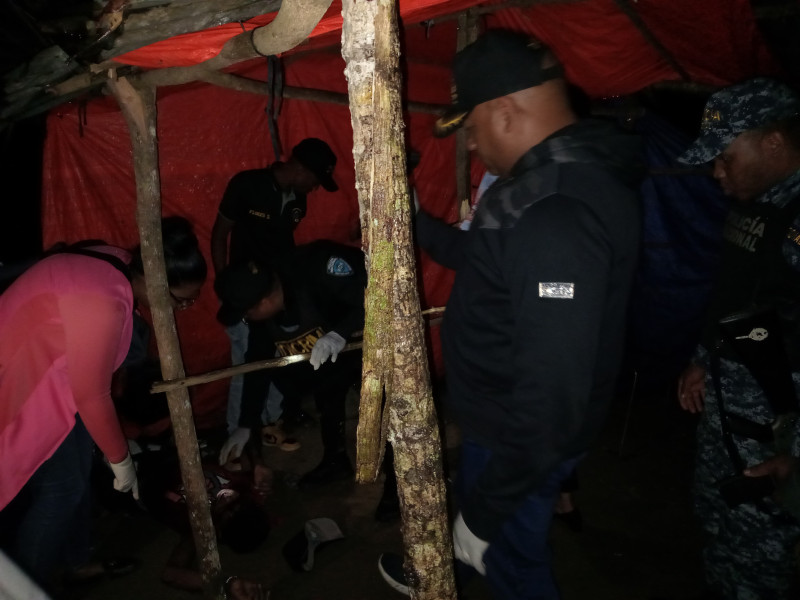 Agentes del Dicrim en la escena de la tragedia