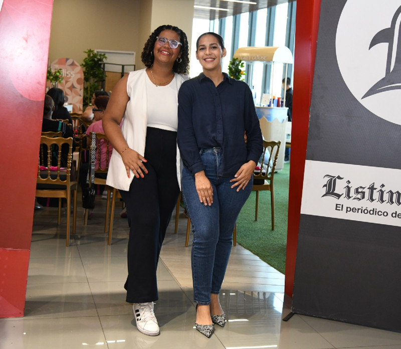 Laura y Gabriela Germán.