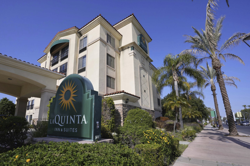 Un hotel de La Quinta Inn el 2 de mayo de 2025, en Hawaiian Gardens, California.