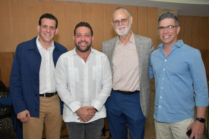 Carlos Estrella, Silvino Estrella, Fausto Jáquez y Joel Yunén.