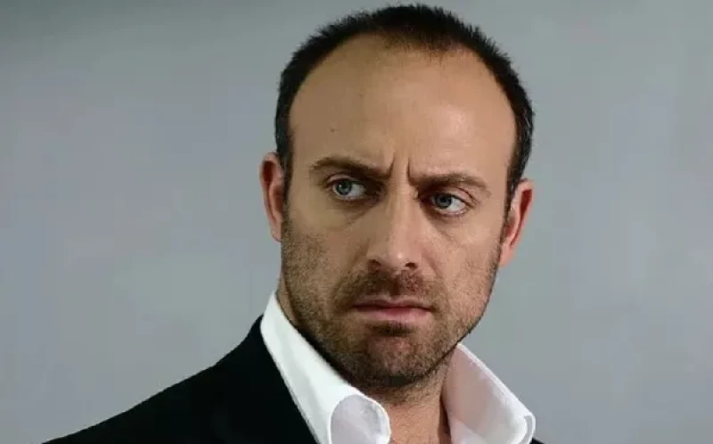 Halit Ergenç.