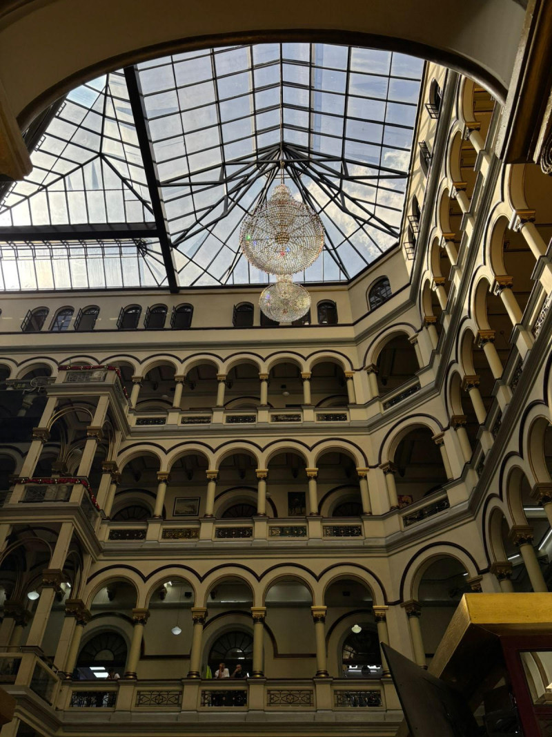 Centro comercial, Palacio Nacional