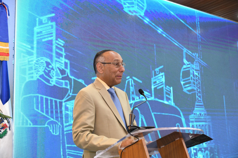 Director ejecutivo de la Oficina Para el Reordenamiento del Transporte (Opret), Rafael Santos.