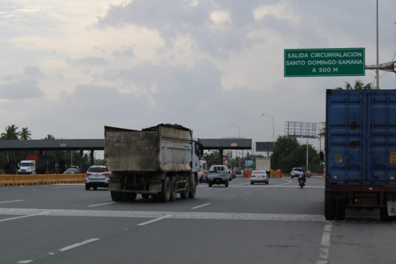 Vibralíneas próximo a peaje de Las Américas.