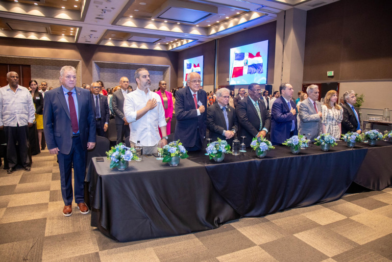 El Consejo de Enseñanza de la Ciudad Sanitaria destaca que rinde tributo no solo a médicos ejemplares, sino también a maestros de generaciones.