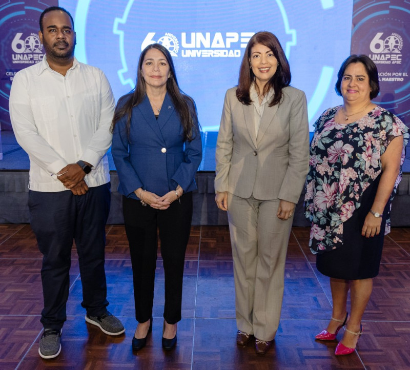 Jose Omar, Rosangela Sánchez, Elsa Maria Moquete y Ileana Miyar.