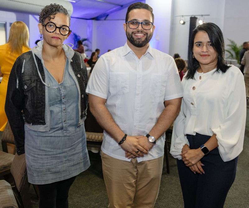 Glenny Veloz, Arturo Polanco y Cinthia Zabala,