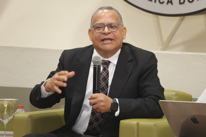 Fausto Rosario, director de Acento.