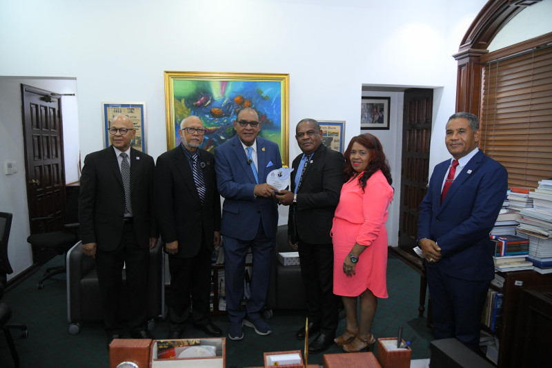 El director del Listín Diario, Miguel Franjul, recibió el premio