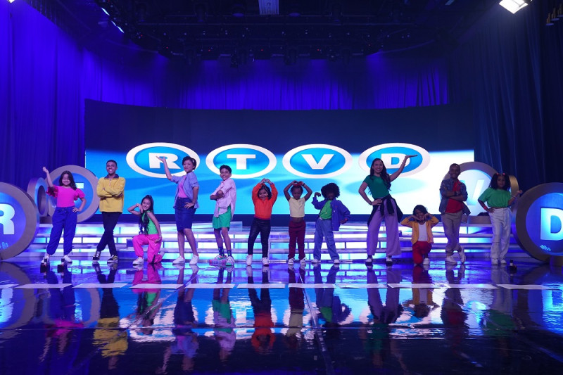 Con Radio Televisión Dominicana (entonces La Voz Dominicana) nació el 1 de agosto de 1952 la televisión del país. En la actualidad el canal 4 luce renovado con programas en vivo como "Topitok".