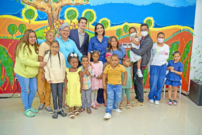 Visita al Pabellón Oncopedia pediátrico Uniendo Voluntades, del INCART.