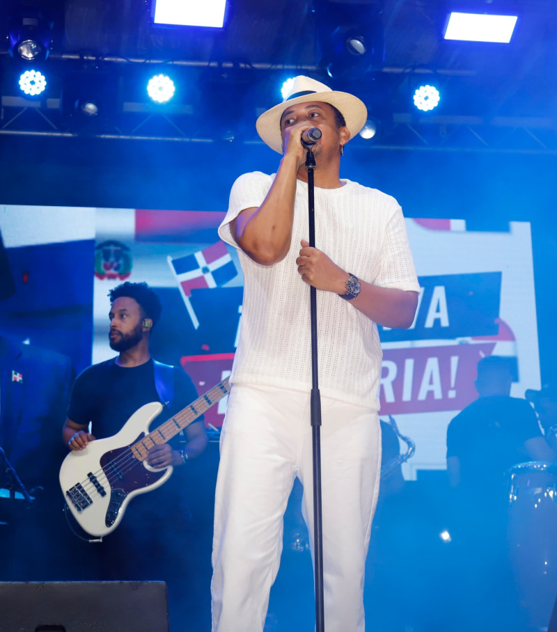 Wason Brazobán forma parte de la jornada musical "Qué viva la Patria".