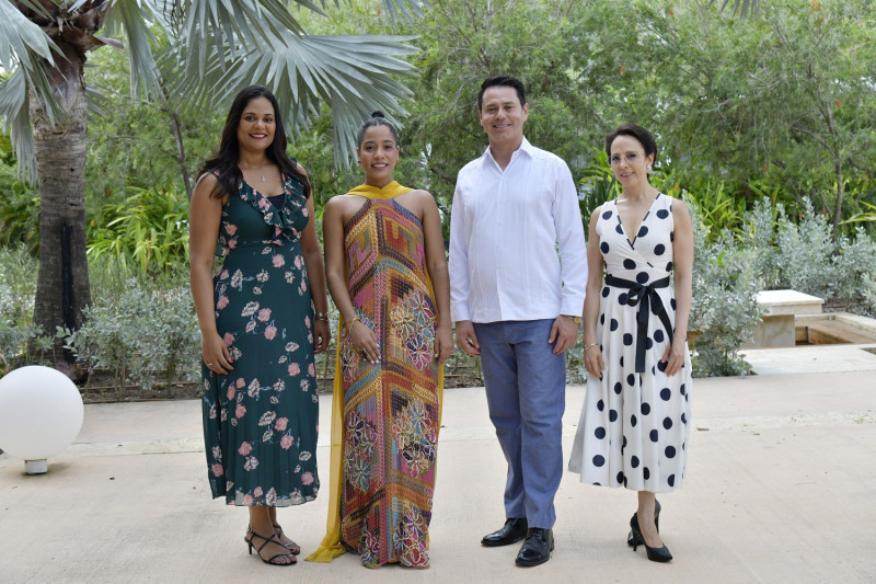 Sarah Agramonte, Patricia Acosta, César Escalera y Crisma Becerra