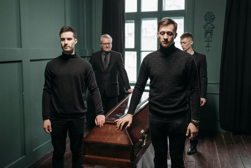 Usualmente se realizan turnos de 5 a 15 minutos, dependiendo del grado de solemnidad del acto.