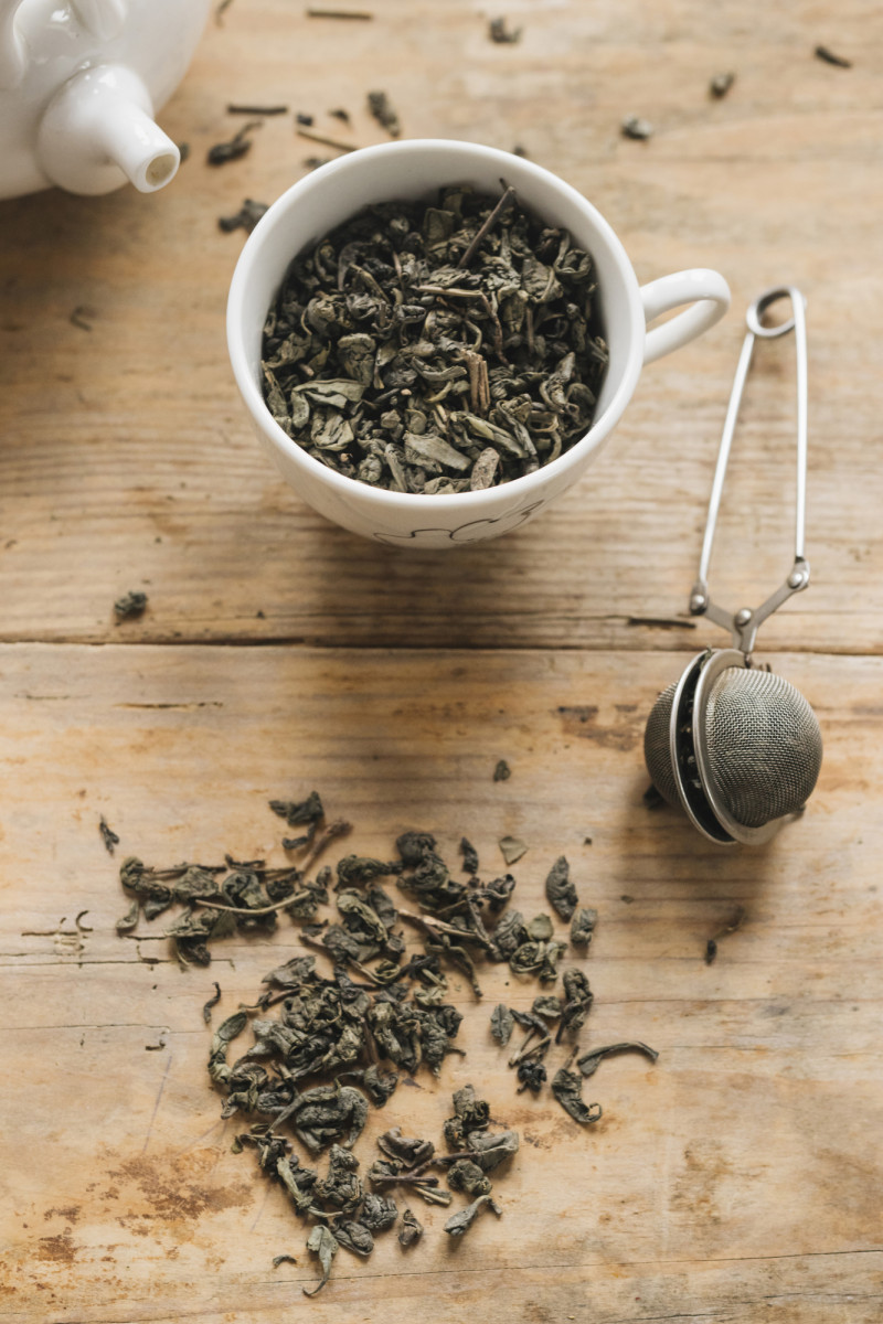 Té verde: además de poseer múltiples propiedades saludables activan procesos que favorecen la pérdida de peso. Foto: Freepik.