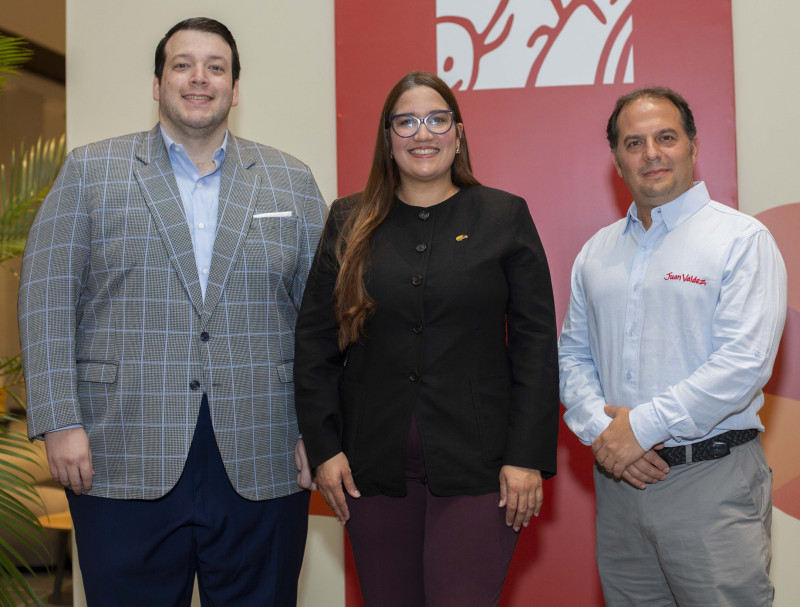 Alberto Jiménez, Tatiana Núñez y Reinaldo Rosario.