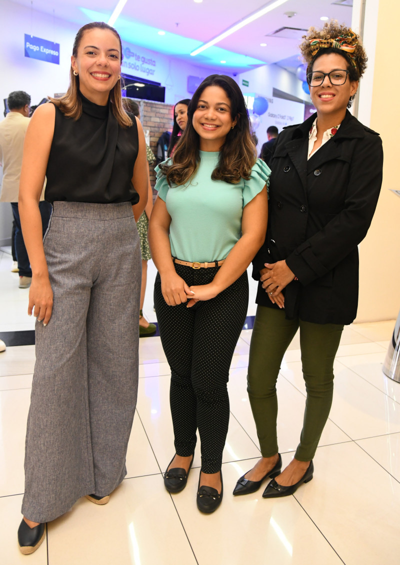 Bethania Ortega, María Fernanda Germán  y María Valle.