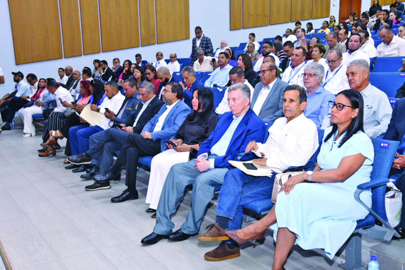 Los Foros Provinciales, convocados por Listín Diario, reúnen a representantes de los distintos sectores sociales para debatir y buscar soluciones comunes a los problemas  y desafíos que enfrentan.