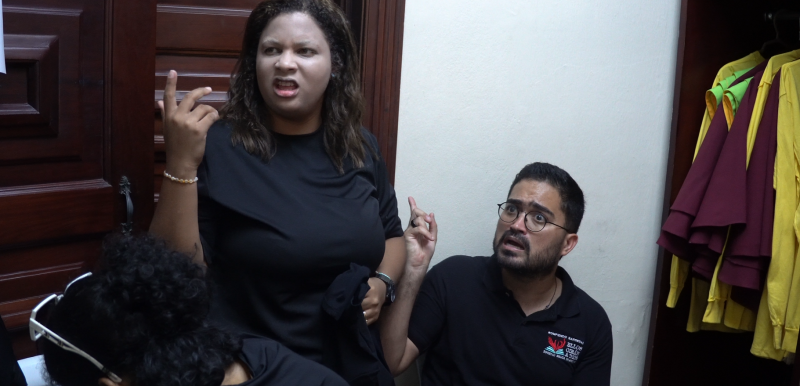 Pablo Taveras en el camerino de Bellas de Artes.