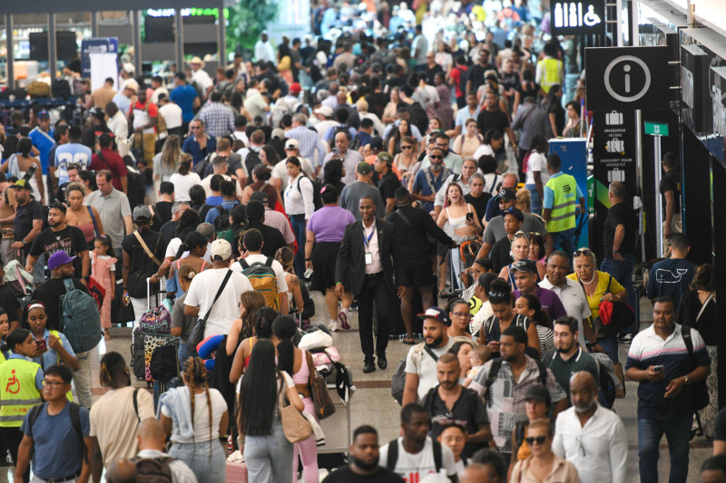 Una avería eléctrica paralizó el domingo último, durante casi nueve horas, parte de las operaciones del AILA.