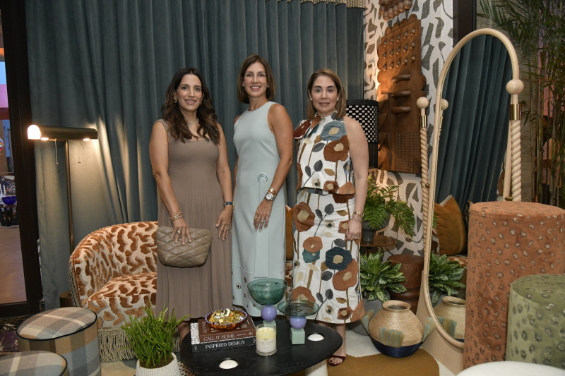 Judith Santos, Laura Betances y Elizabeth Barceló.