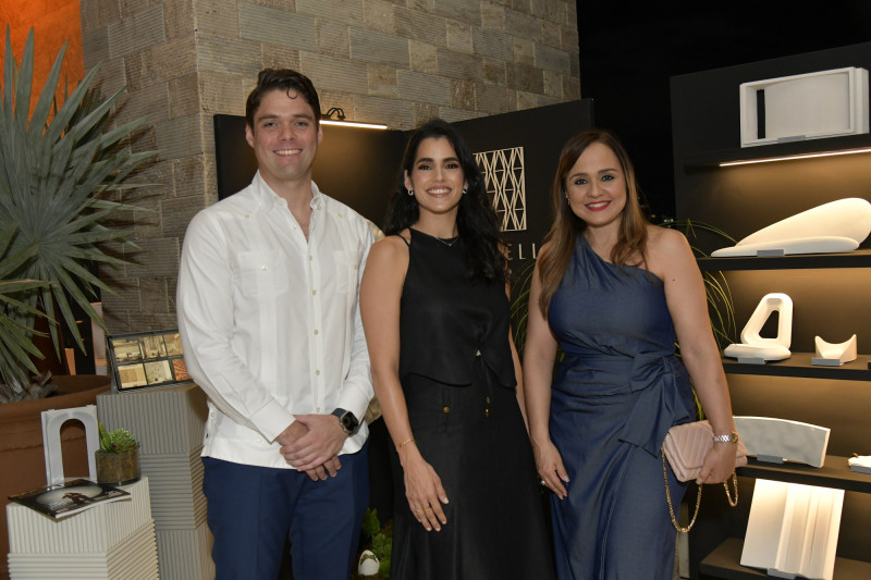 Alexis Porbén, Michelle Sido y Patricia Hernández.