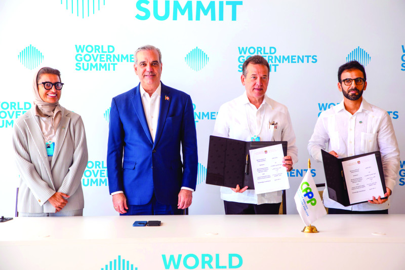 El presidente Luis Abinader encabeza la firma de un acuerdo durante la WGS-LAC.