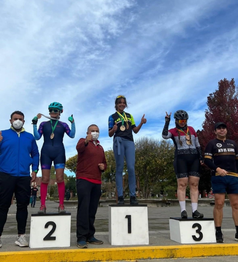 Cris Ramírez es campeona en ciclismo; también ha practicado otros deportes.